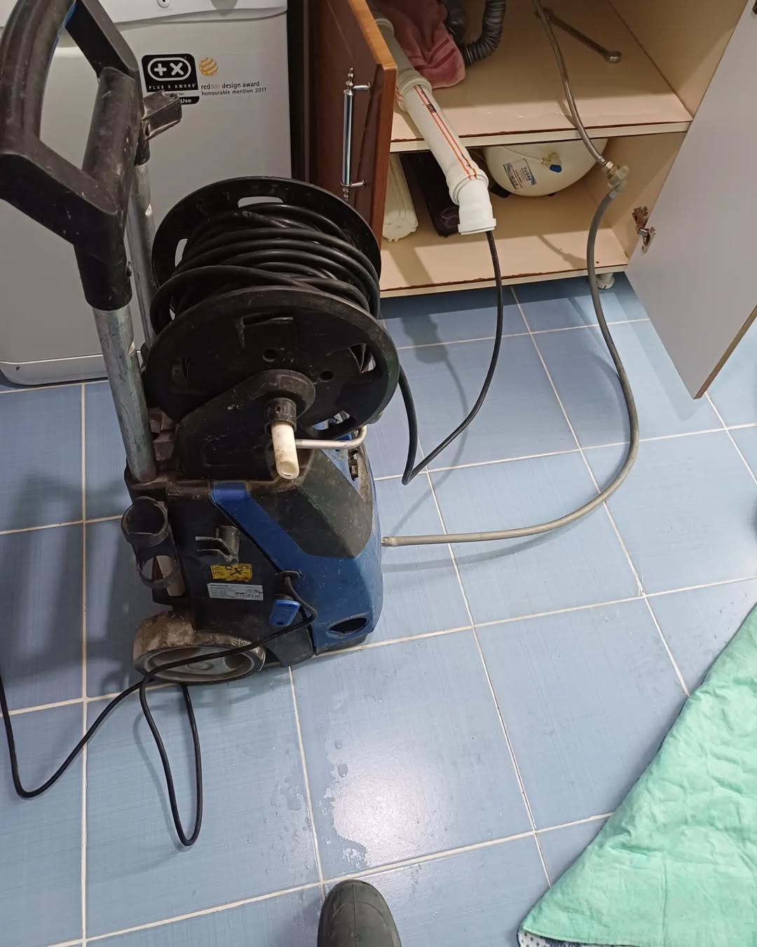 Tıkalı mutfak gideri açma servisi ve birikme temizliği